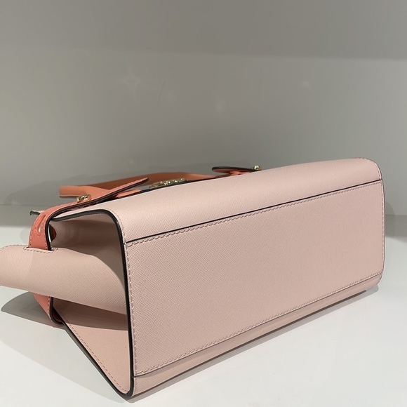 MICHAEL KORS
Carmen Medium Color-Block Faux Saffiano Leather Belted Satchel - Picture 3 of 6